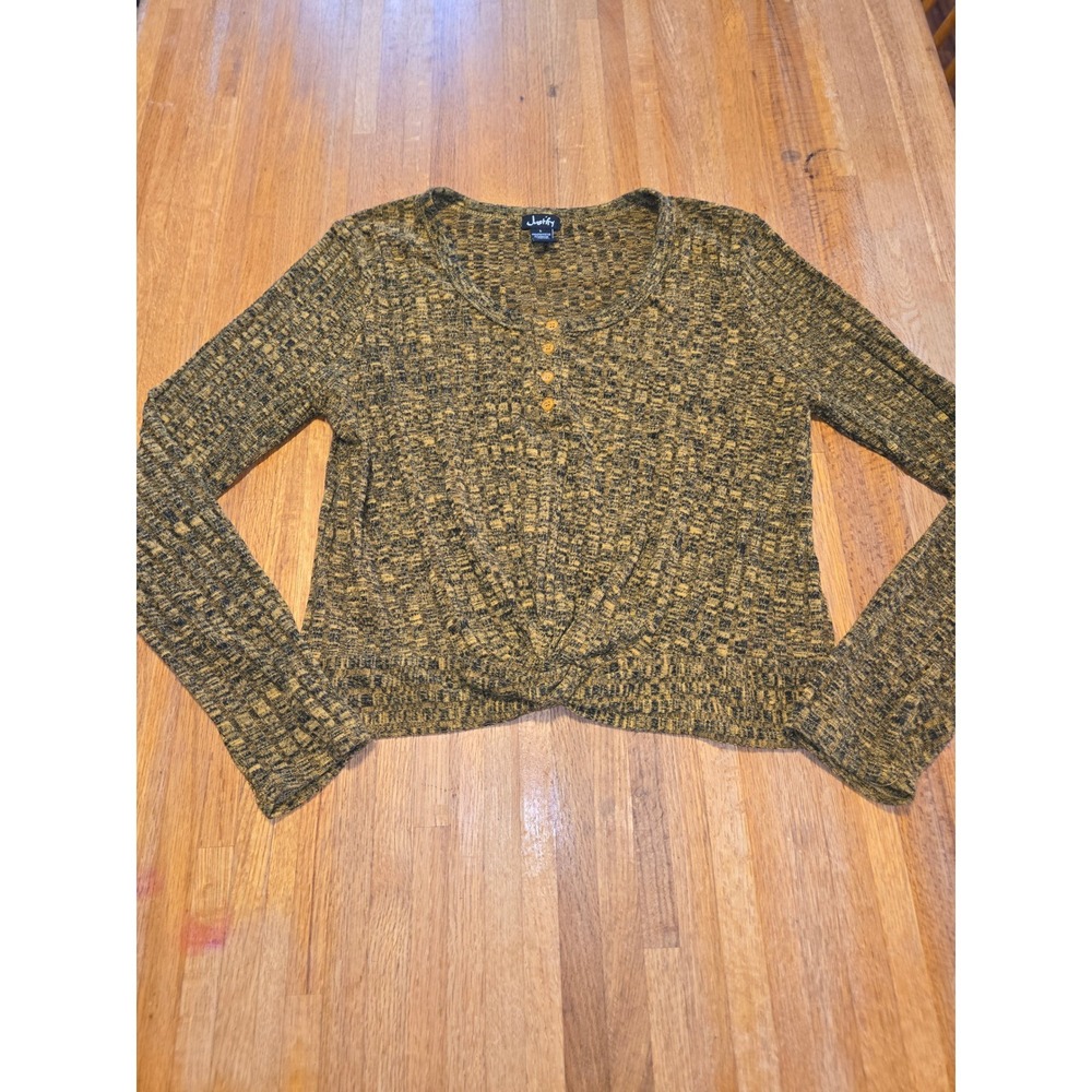 Justify Women LG Black Gold Marble Cropped Henley Knit Twisted Hem Long Sleeve